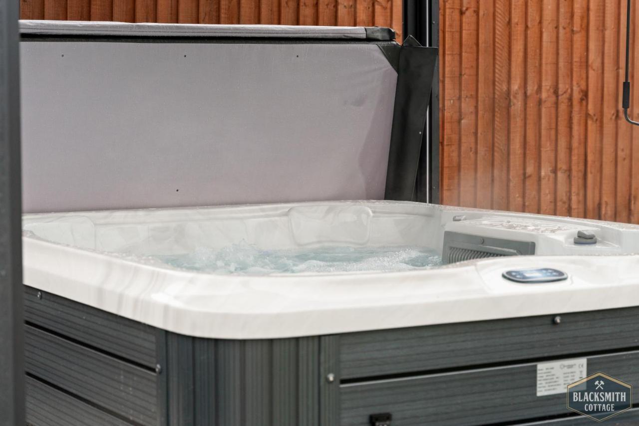 6Br Luxury Cottage, Hot Tubs, Hoar Cross, Staffordshire Newborough  Εξωτερικό φωτογραφία